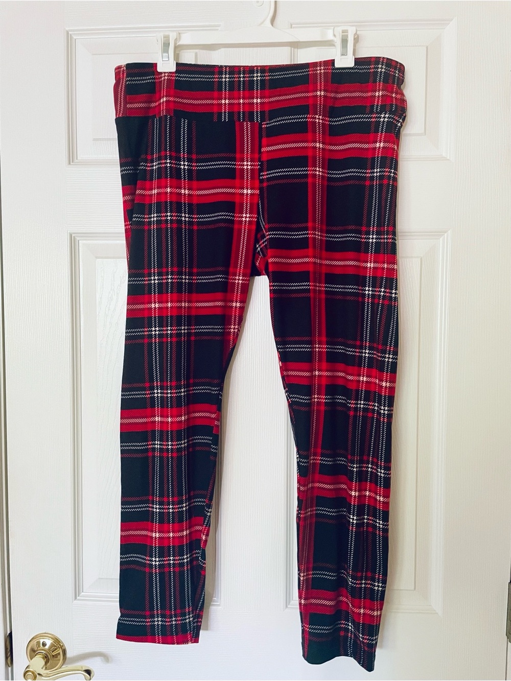 EUC No Boundaries Red & Black Plaid Leggings Stretch Pull-On Pants